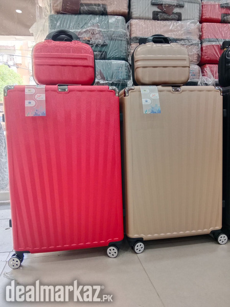 travelling bags karachi