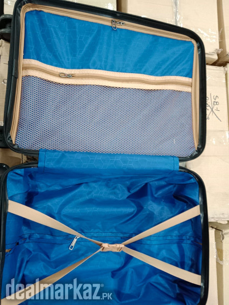 travelling bags karachi